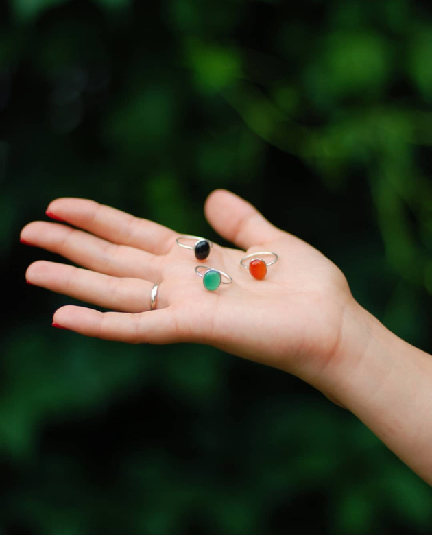 Тонкое кольцо с ониксом