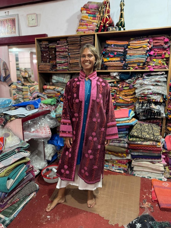 Длинный бордовый бархатный жакет