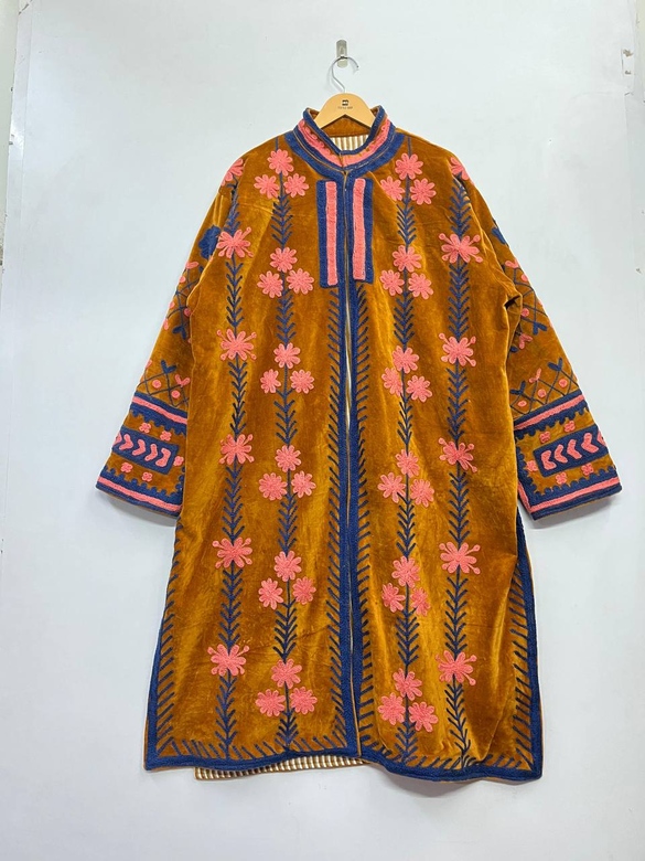 Длинный оранжевый бархатный жакет