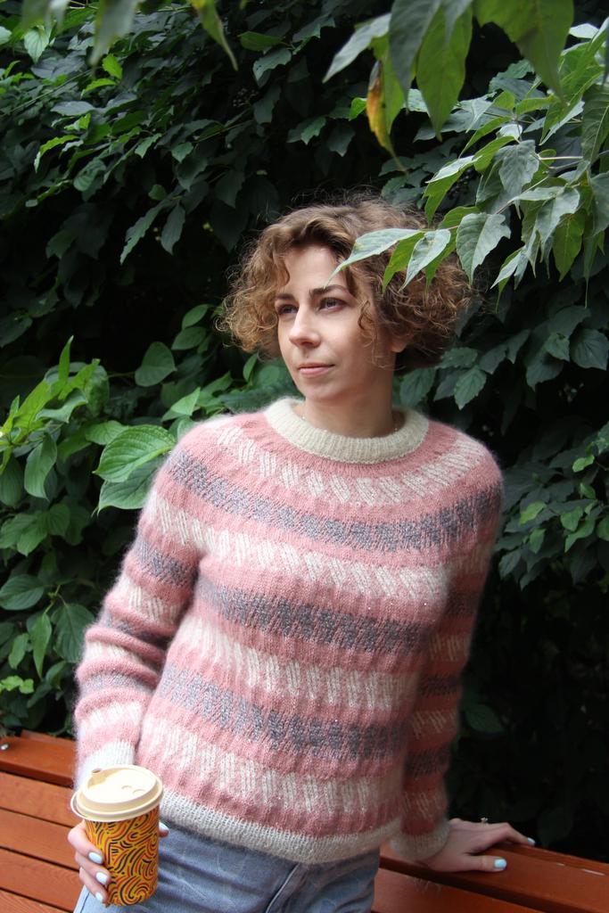 Свитер Плетение