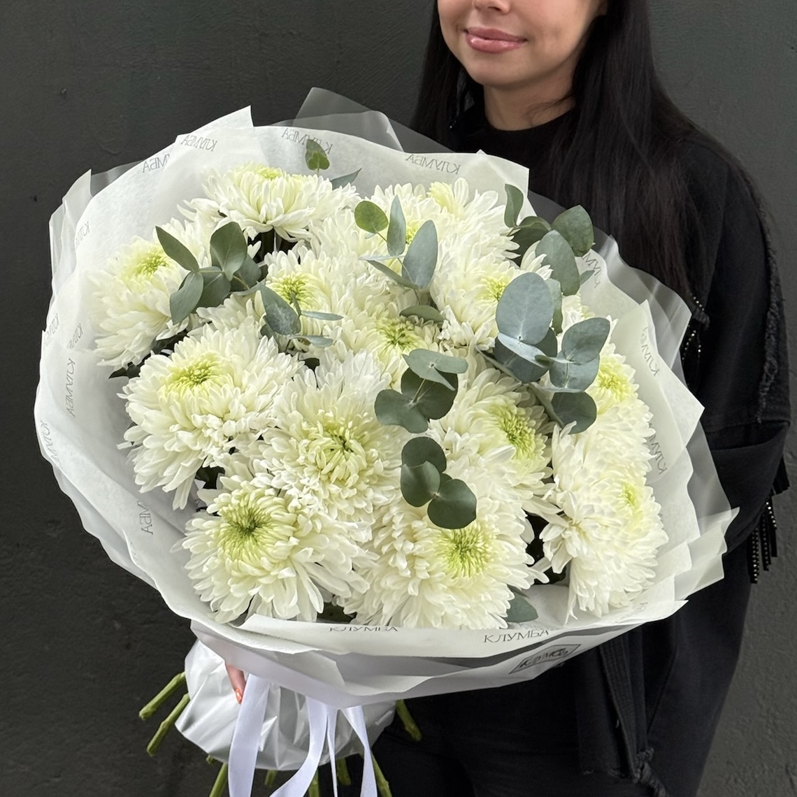 Букет «Белая одноголовая хризантема»