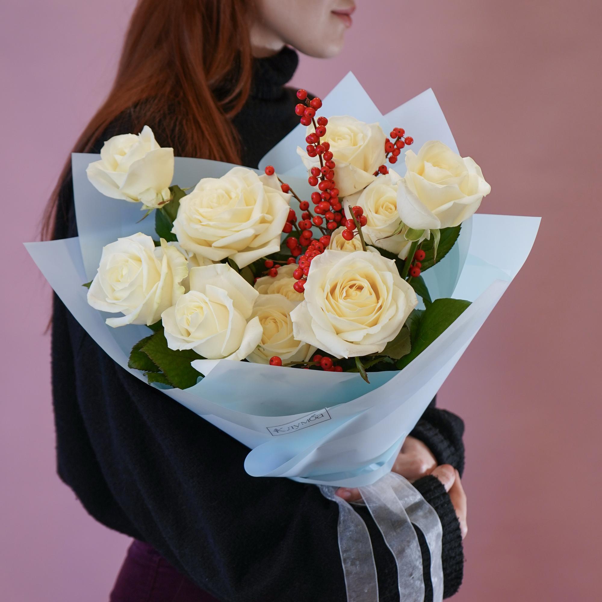 Букет «За окошком снегири»