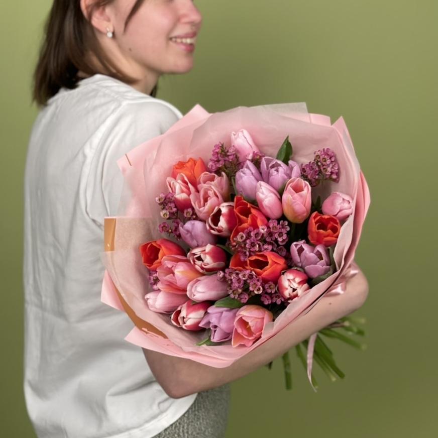 Букет Тюльпанов с хамелациумом