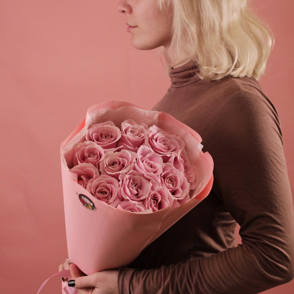 Букет 13 розовых роз