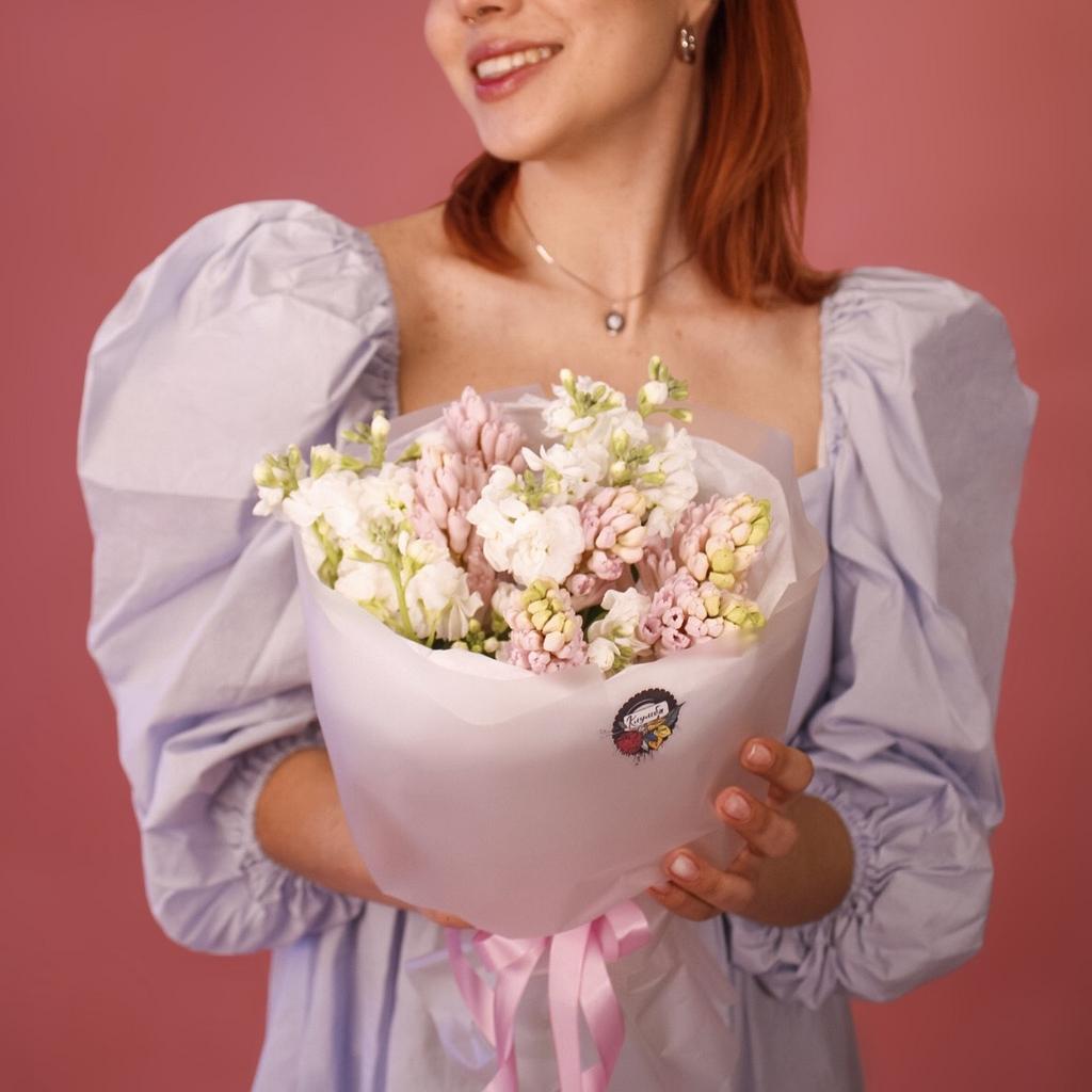 Букет «Маттиола и гиацинты»