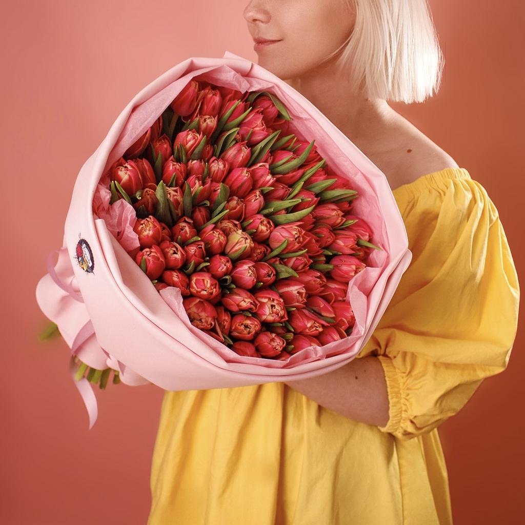 Букет пионовидных розовых тюльпанов