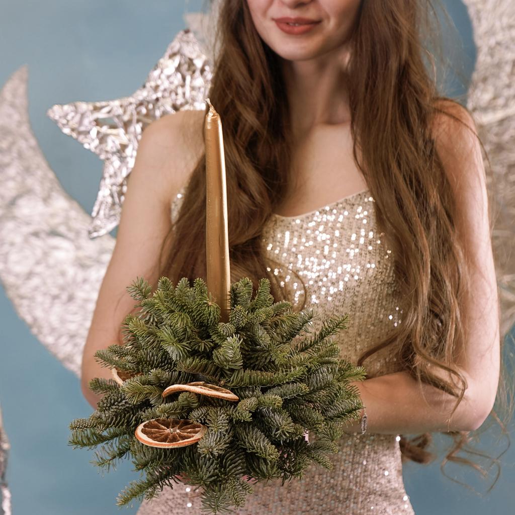 Новогодняя свеча с нобилисом