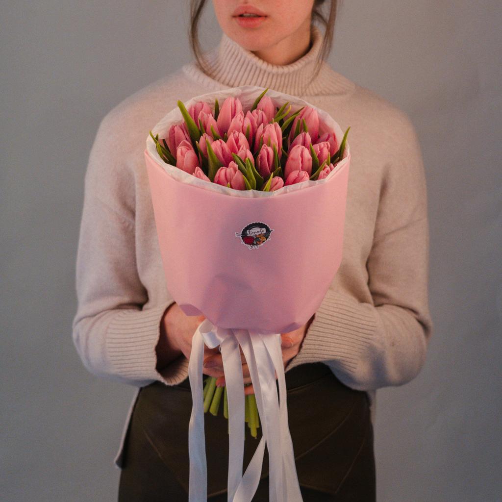 Букет розовых тюльпанов