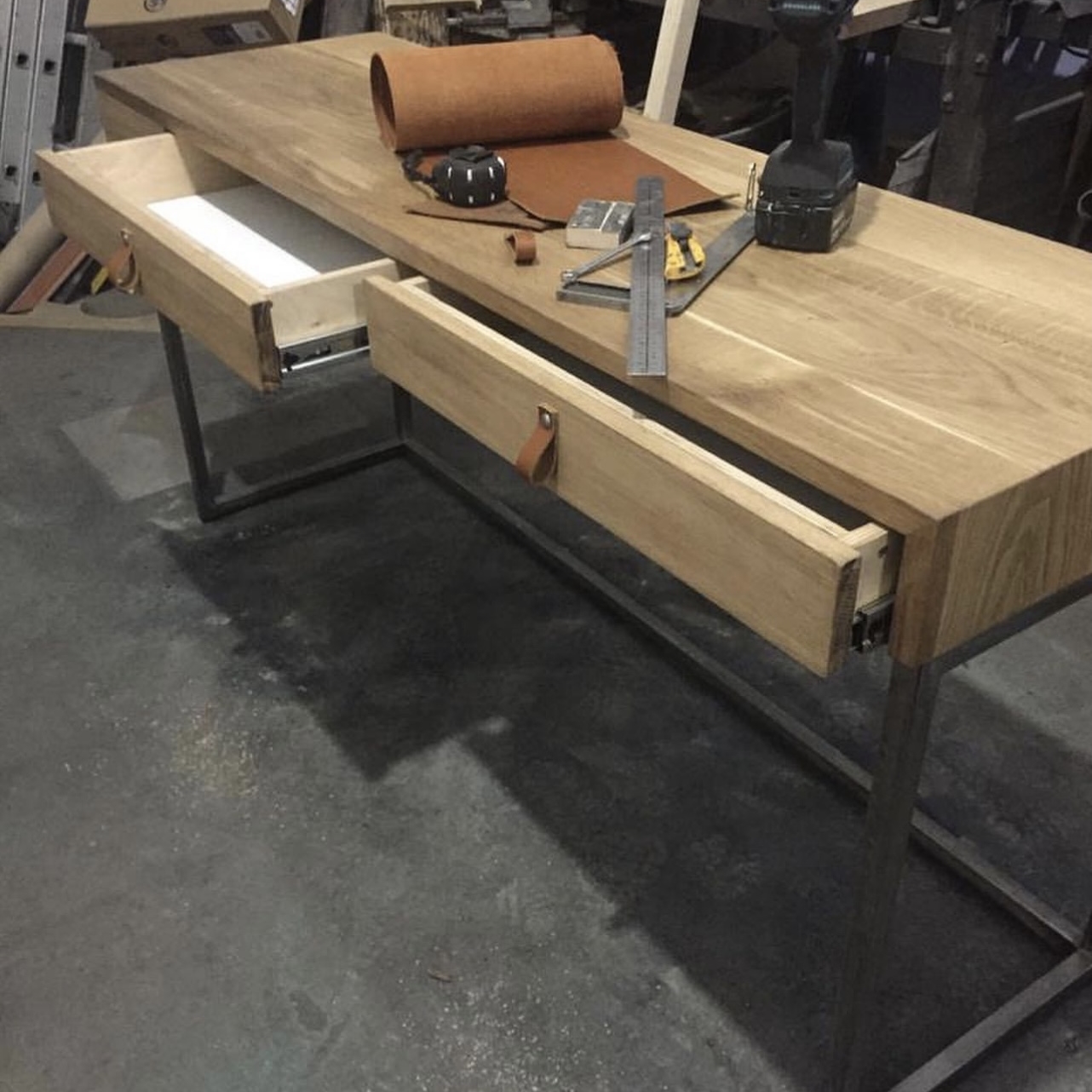 Стол компьютерный