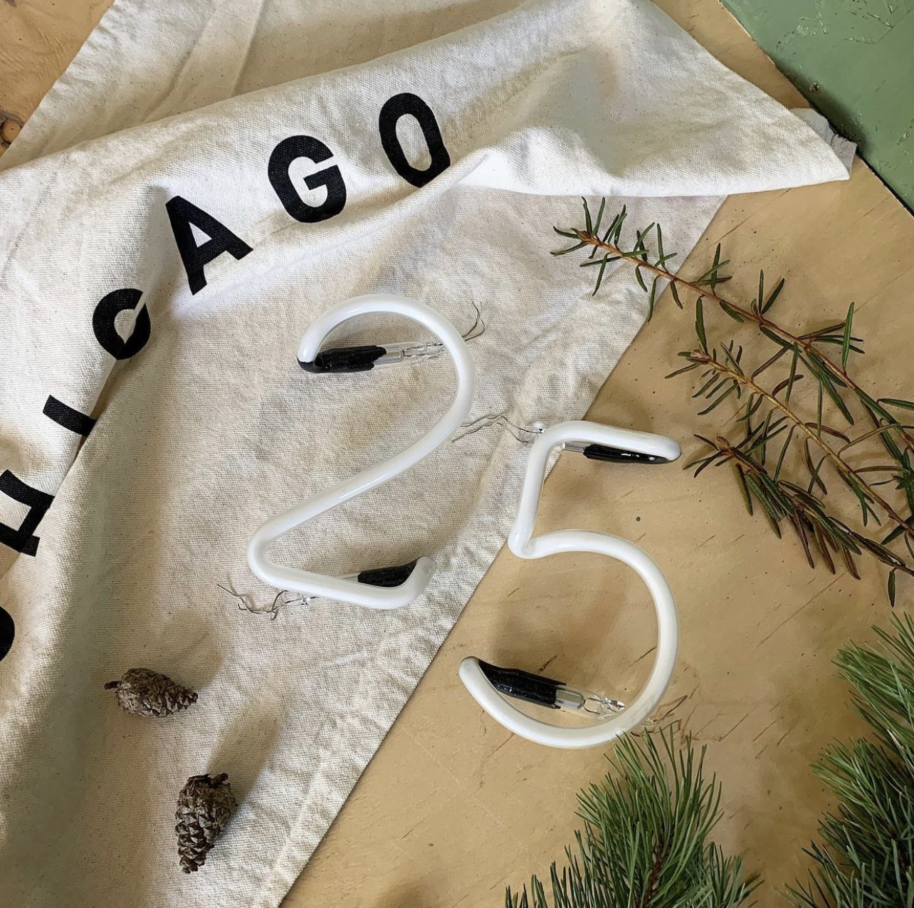 Неоновые цифры на выбор