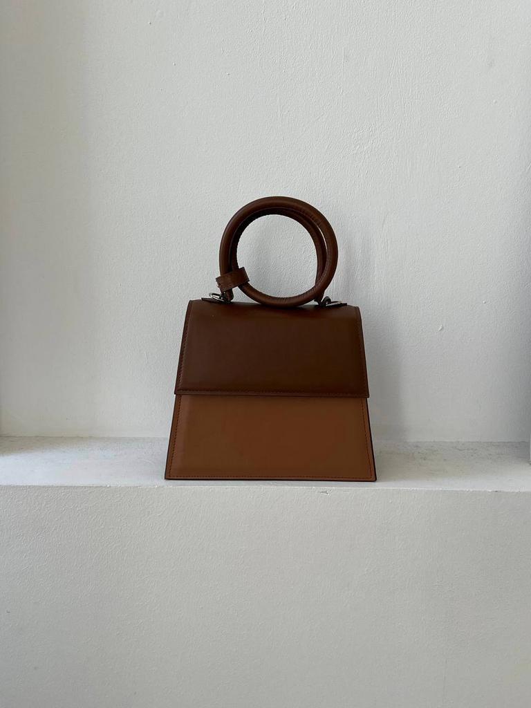 архи, бежевая и коньячная кожа