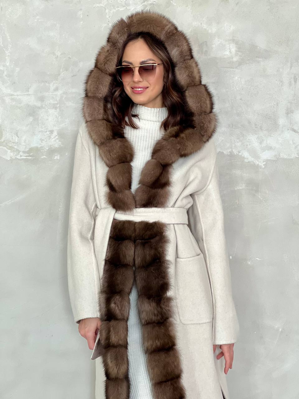 Двустороннее пальто из кашемира бело-бежевого цвета