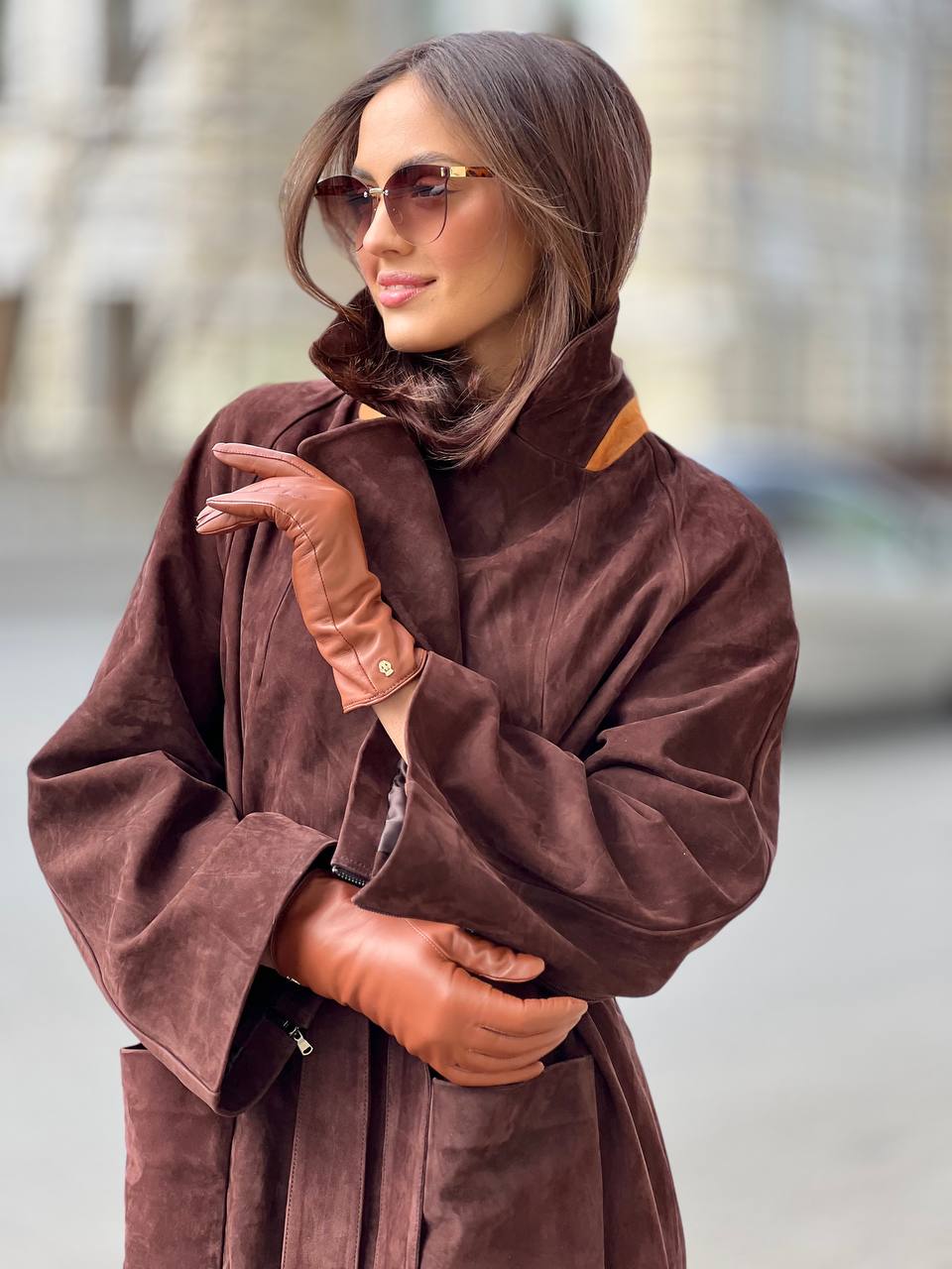 Плащ из натуральной замши шоколадного цвета