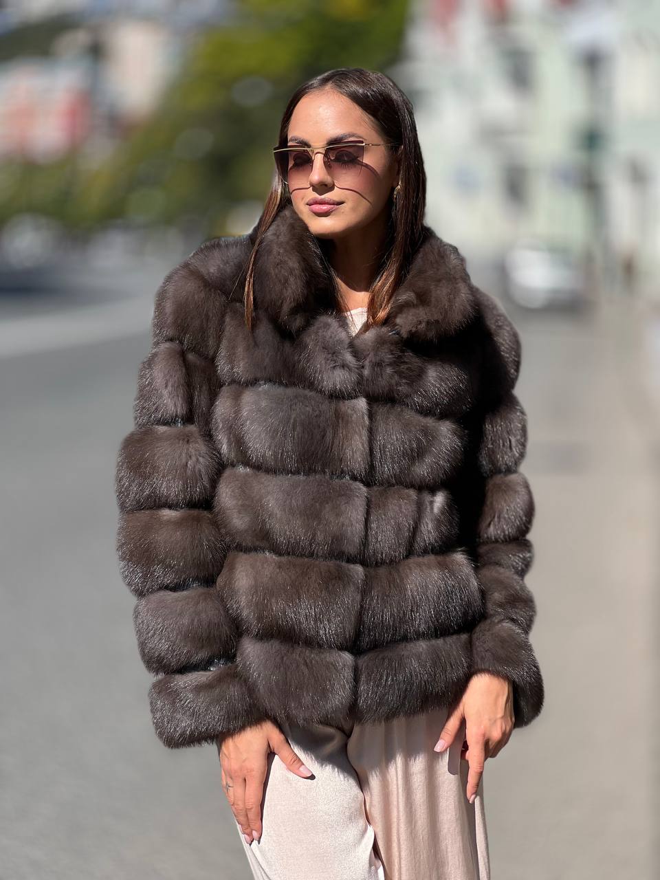 Полушубок из меха куницы цвета трюфель