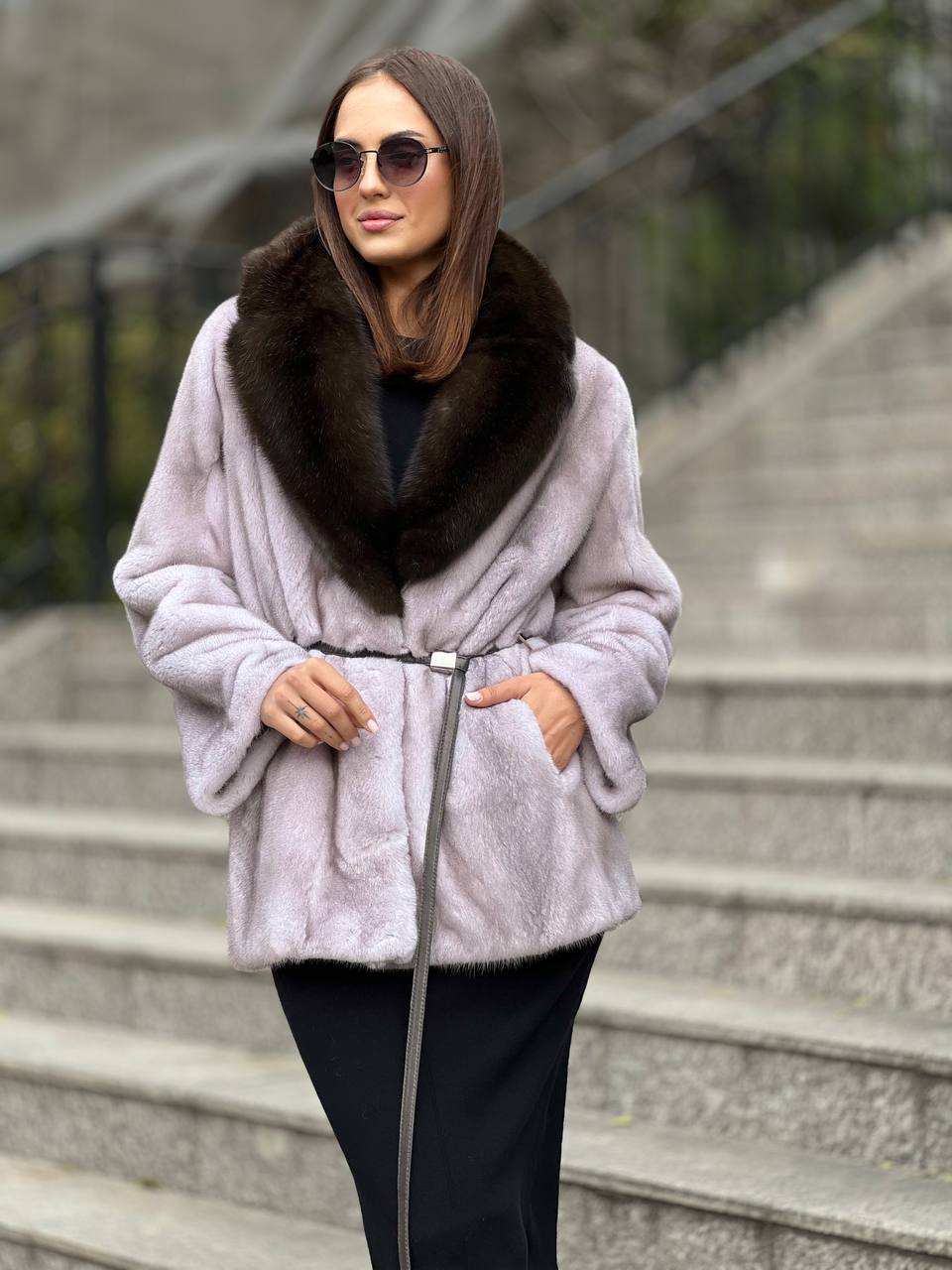 Полушубок модели пиджак из меха норки серого цвета ICE SILVER