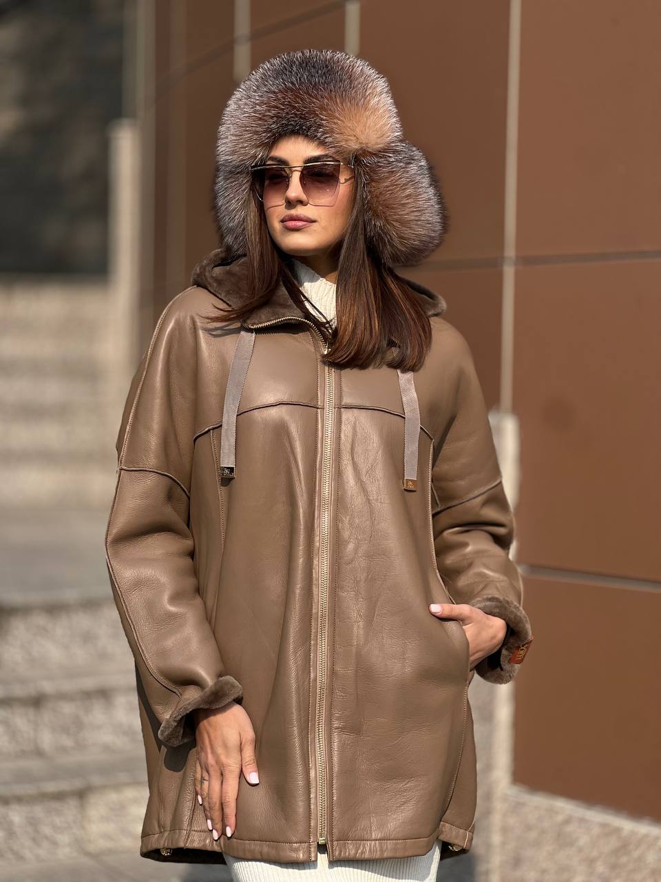 Дубленка из натуральной овчины цвета капучино