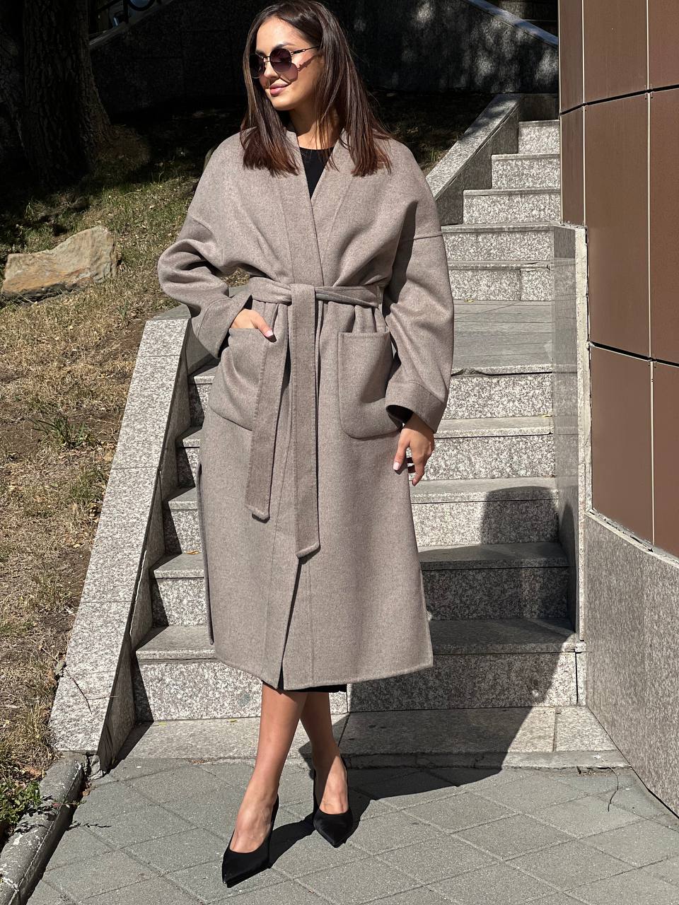 двустороннее пальто бежево-серых оттенков