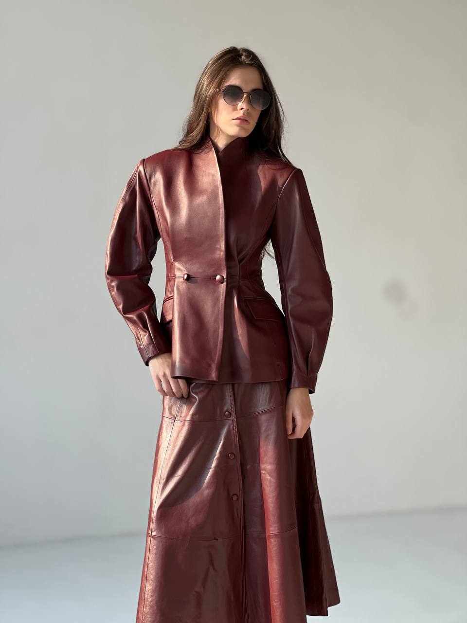 Комплект, из натуральной кожи цвета бургунди