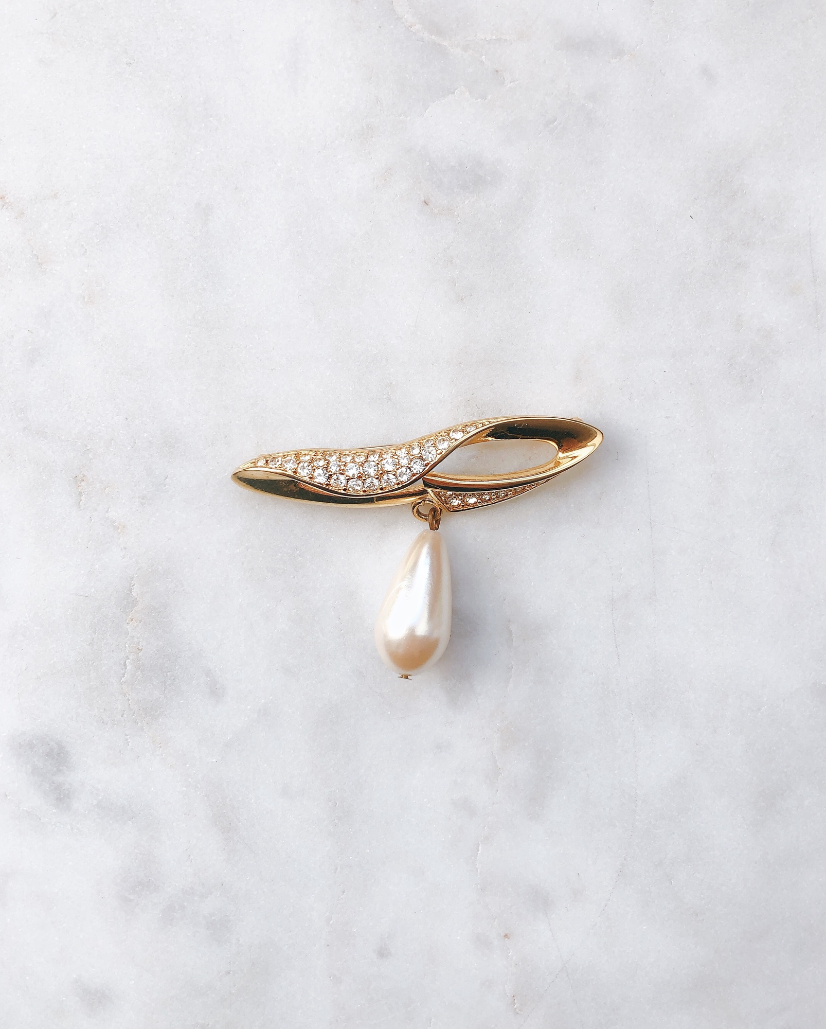 Брошь с жемчужиной