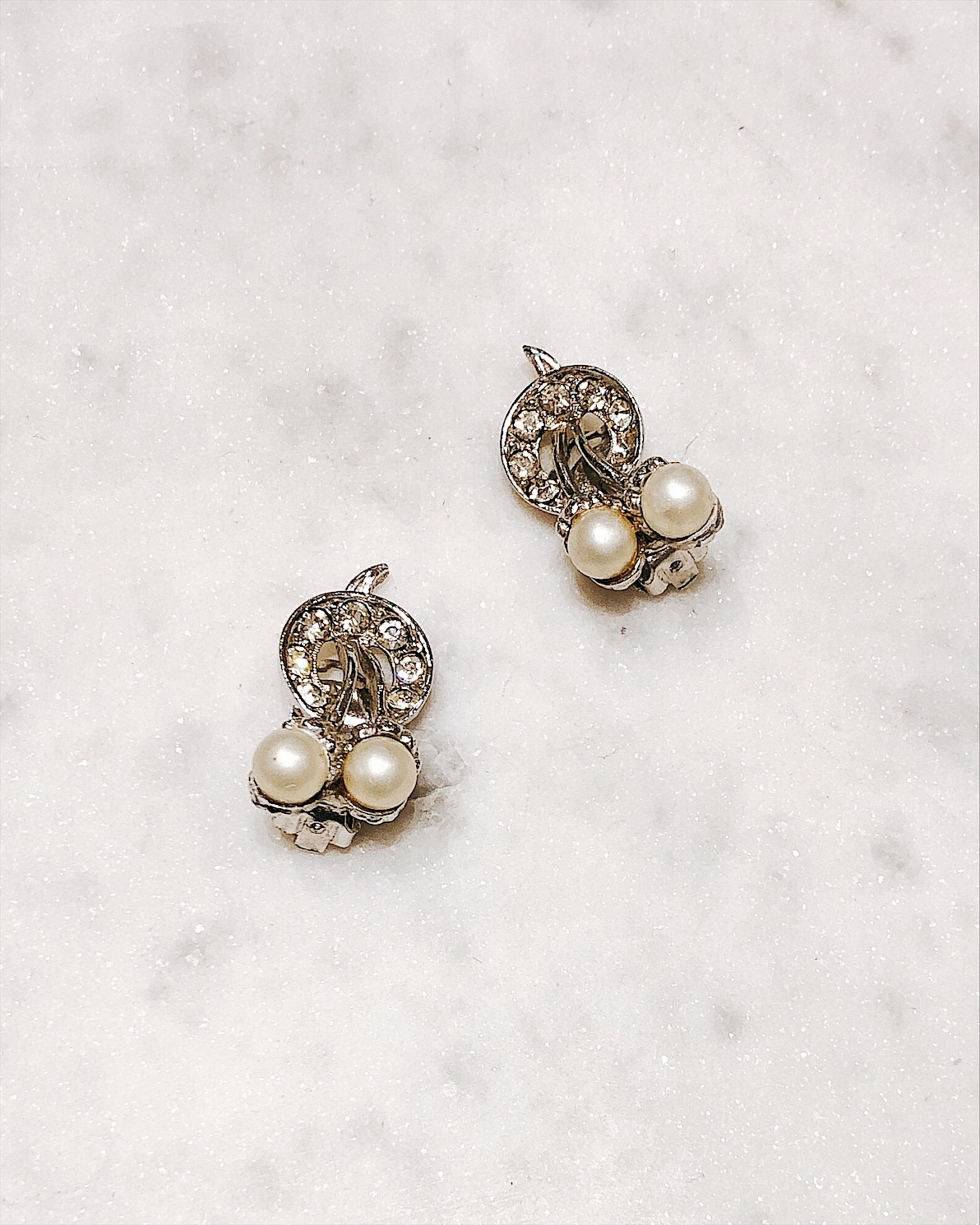 Жемчужные клипсы-вишни