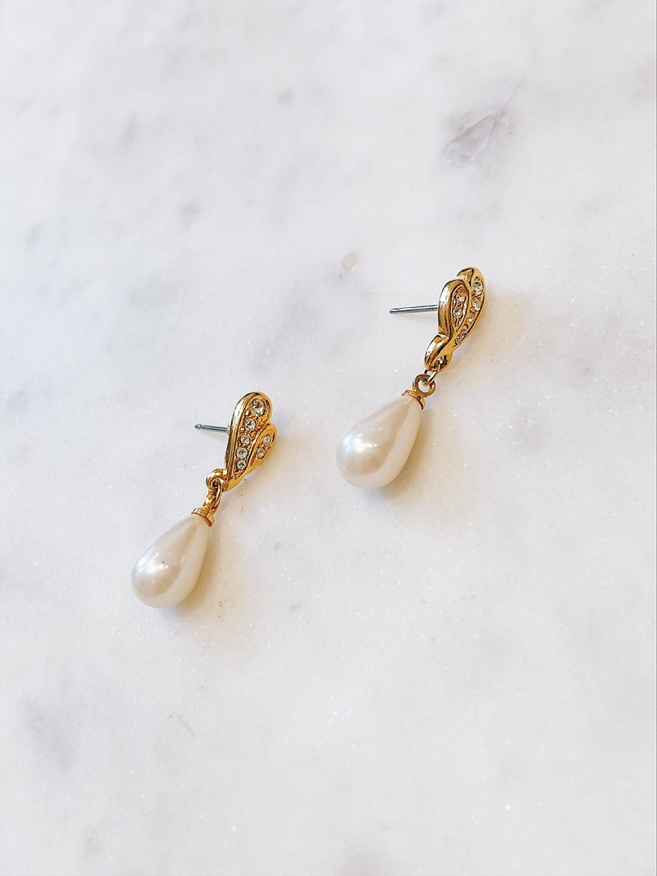 Серьги с жемчужной подвеской