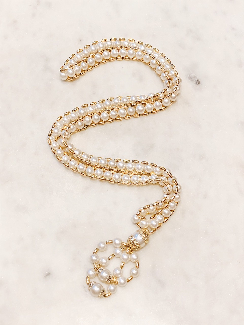 Жемчужное колье-узел