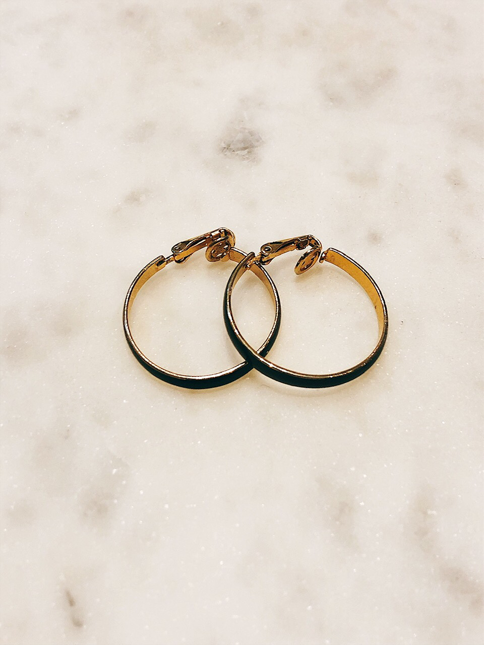 Клипсы-кольца с эмалью