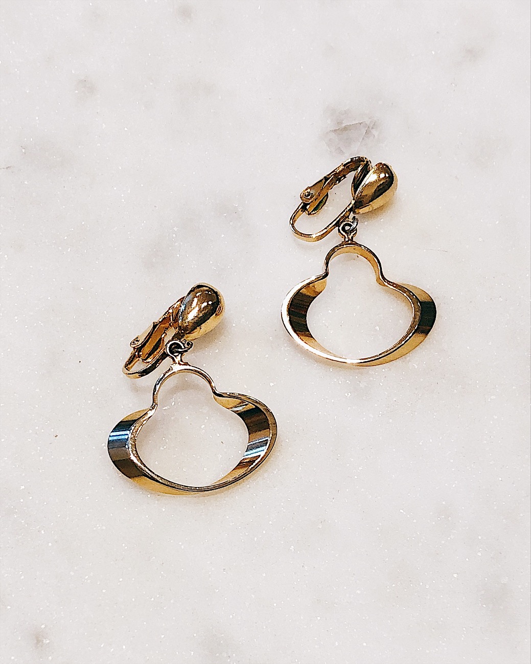 Фигурные клипсы-подвески