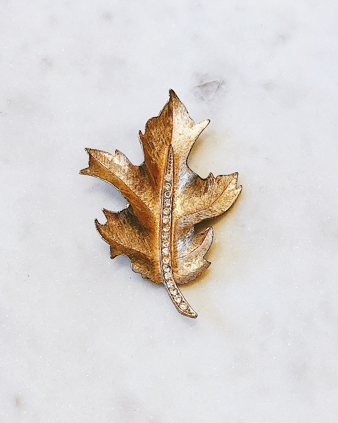 Брошь-листок