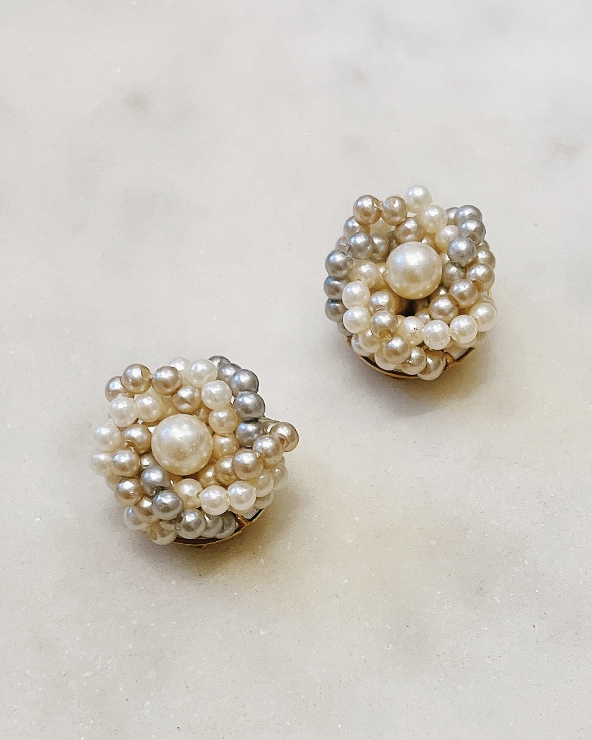 Жемчужные клипсы-цветы