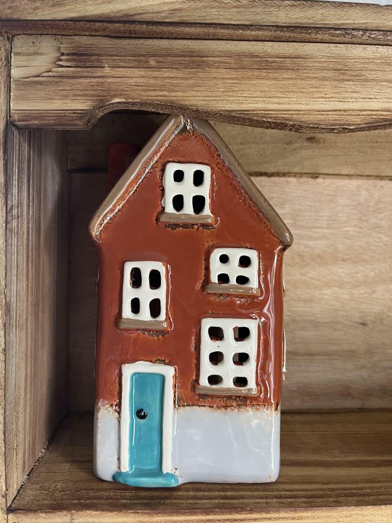 Домик с мятной дверкой