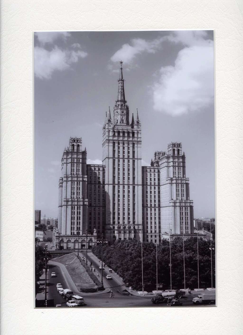 Высотка на Баррикадной