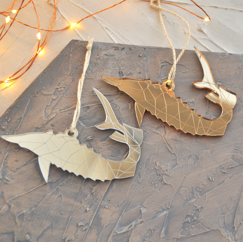 необычная новогодняя ёлочная игрушка рыба осетр - сибирский сувенир на новый год в виде осетра