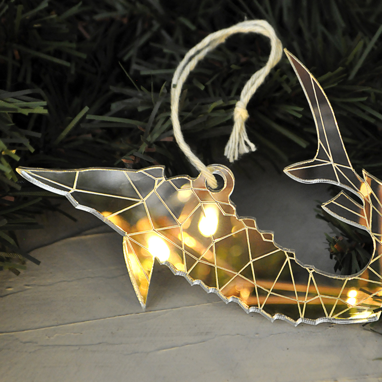 необычная новогодняя ёлочная игрушка рыба осетр - сибирский сувенир на новый год в виде осетра