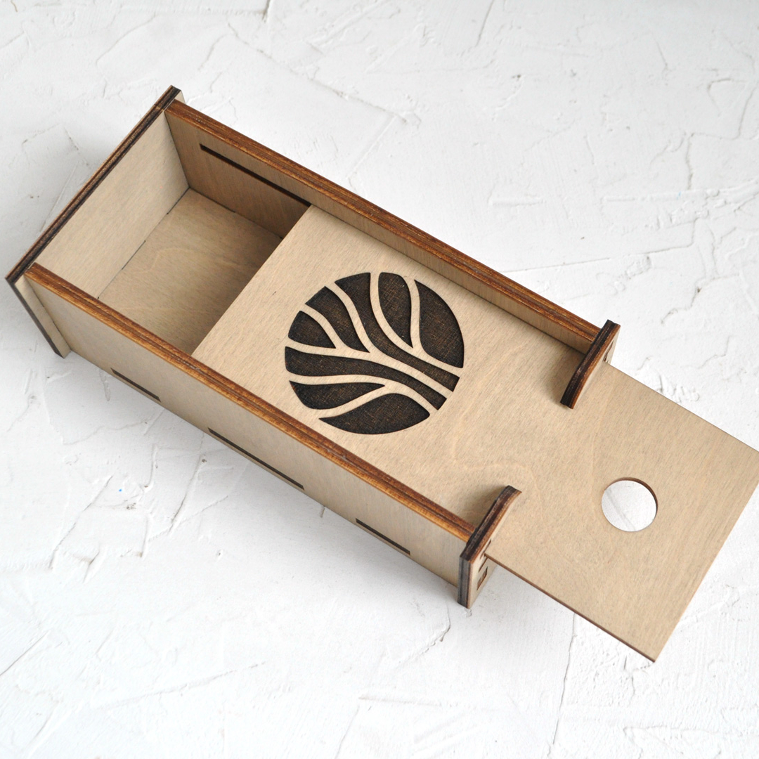 Счетница-коробочка с выдвижной крышкой из дерева с логотипом на заказ