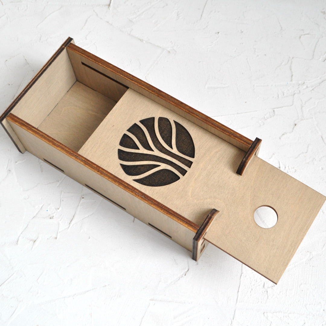 Счетница-коробочка с выдвижной крышкой из дерева с логотипом на заказ