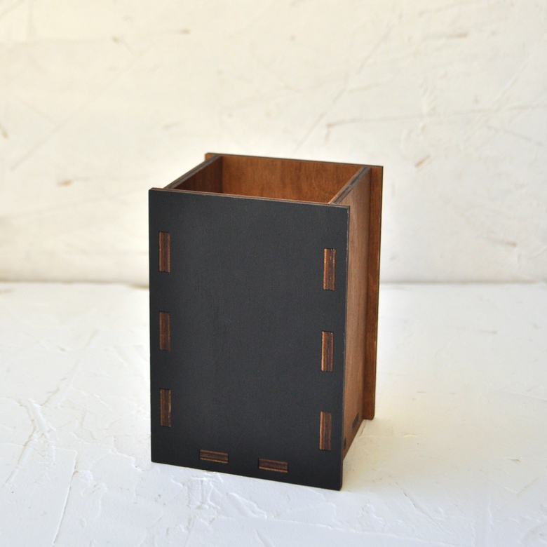 Карандашница с меловой стороной