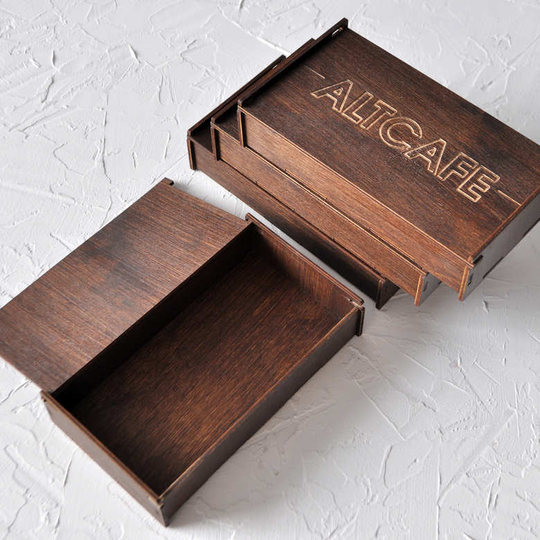Счетница коробочка из дерева с логотипом купить для кафе или ресторана
