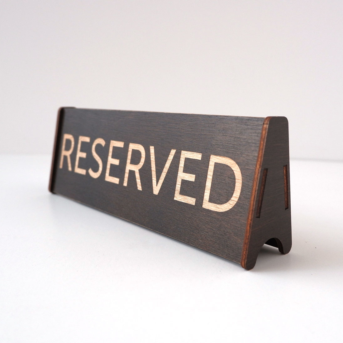деревянная табличка резерва стола для кафе или ресторана купить