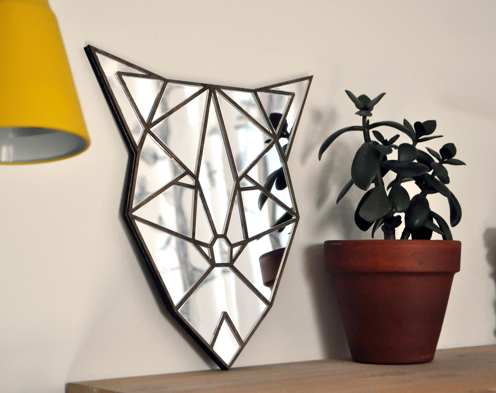 Лиса полигональная с секциями - декоративное зеркало из акрила составное в деревянной раме
