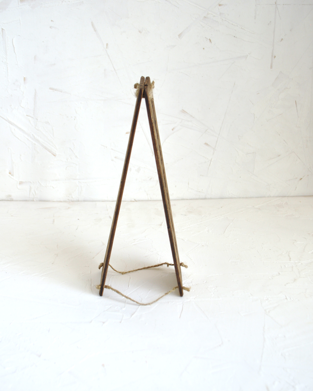 Табличка резерва стола под старину