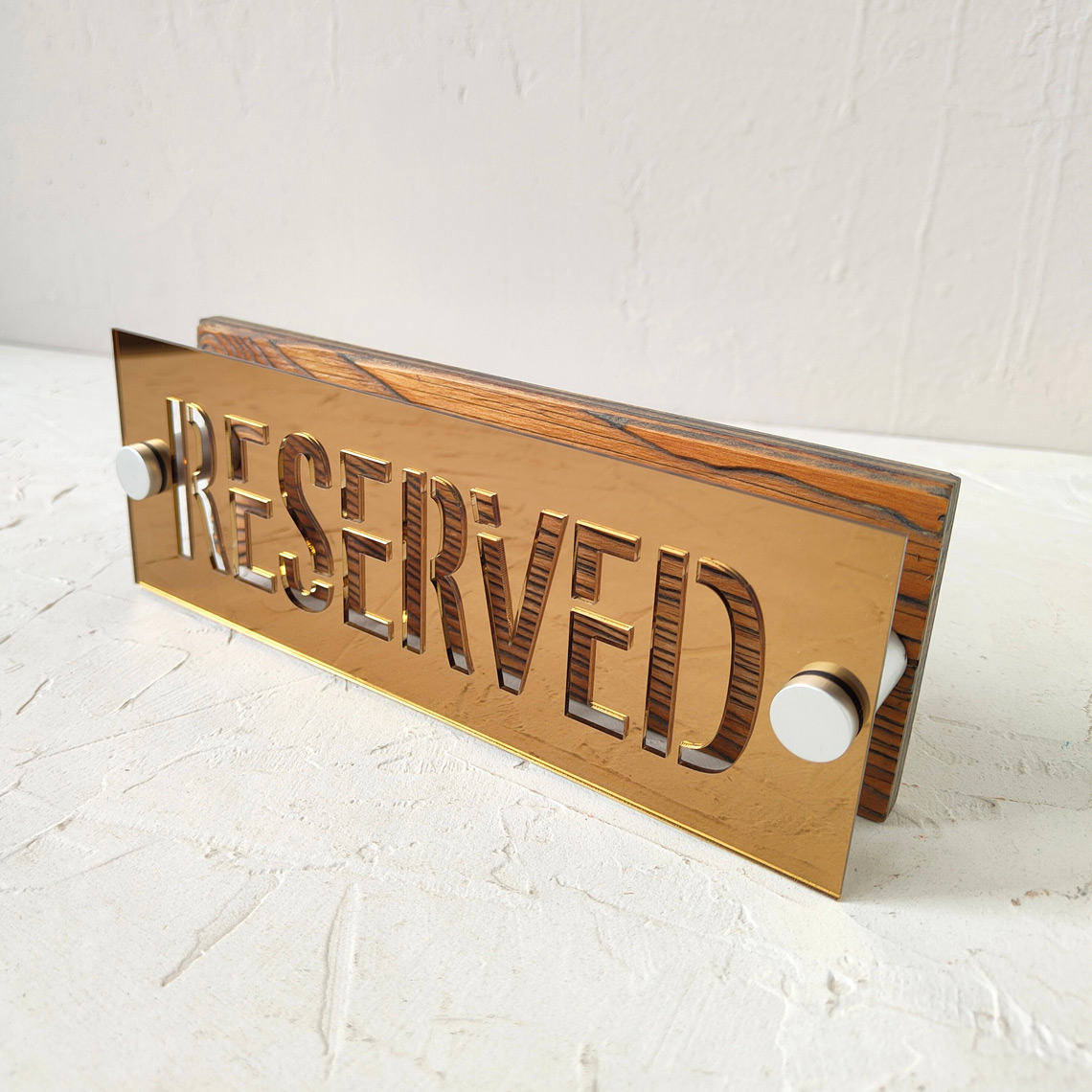 необычная зеркальная табличка резерва стола для кафе ресторана заказать купить с доставкой в любой город