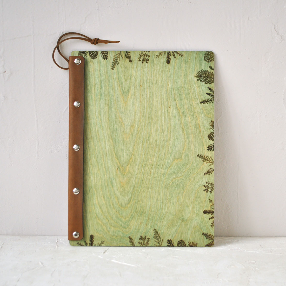 планшет деревянный на винтах с натуральной кожей купить заказать со своим логотипом