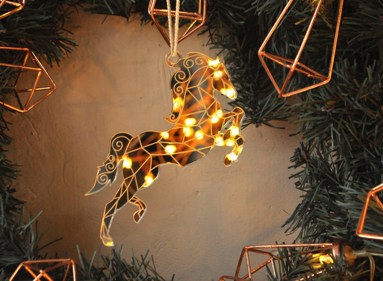 Зеркальная Лошадь - ёлочная игрушка символ 2026 года