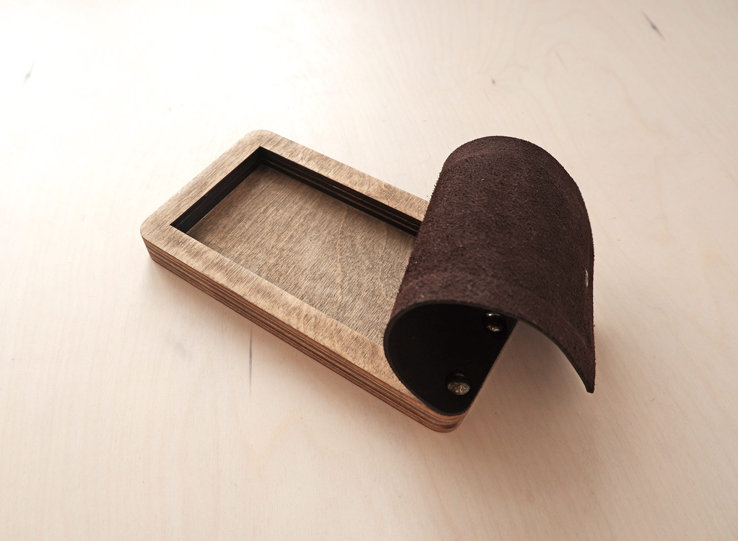 Счетница коробочка с крышкой из кожи