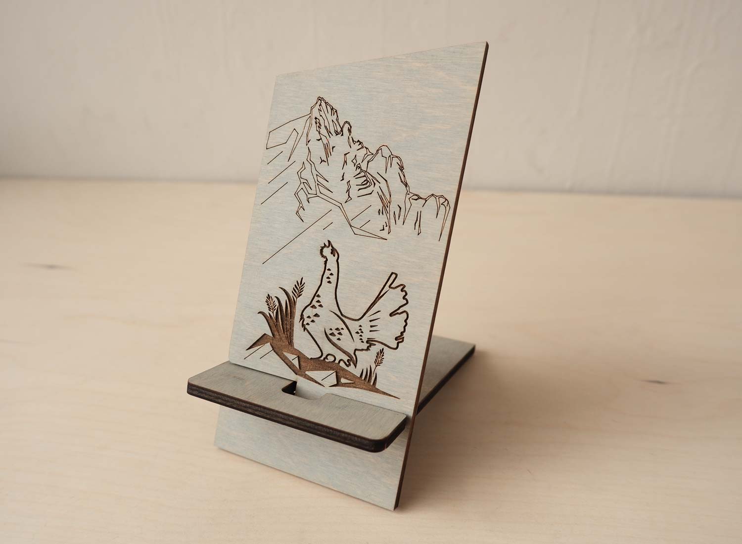 Подставка под телефон из дерева - "Столбы" в сером цвете