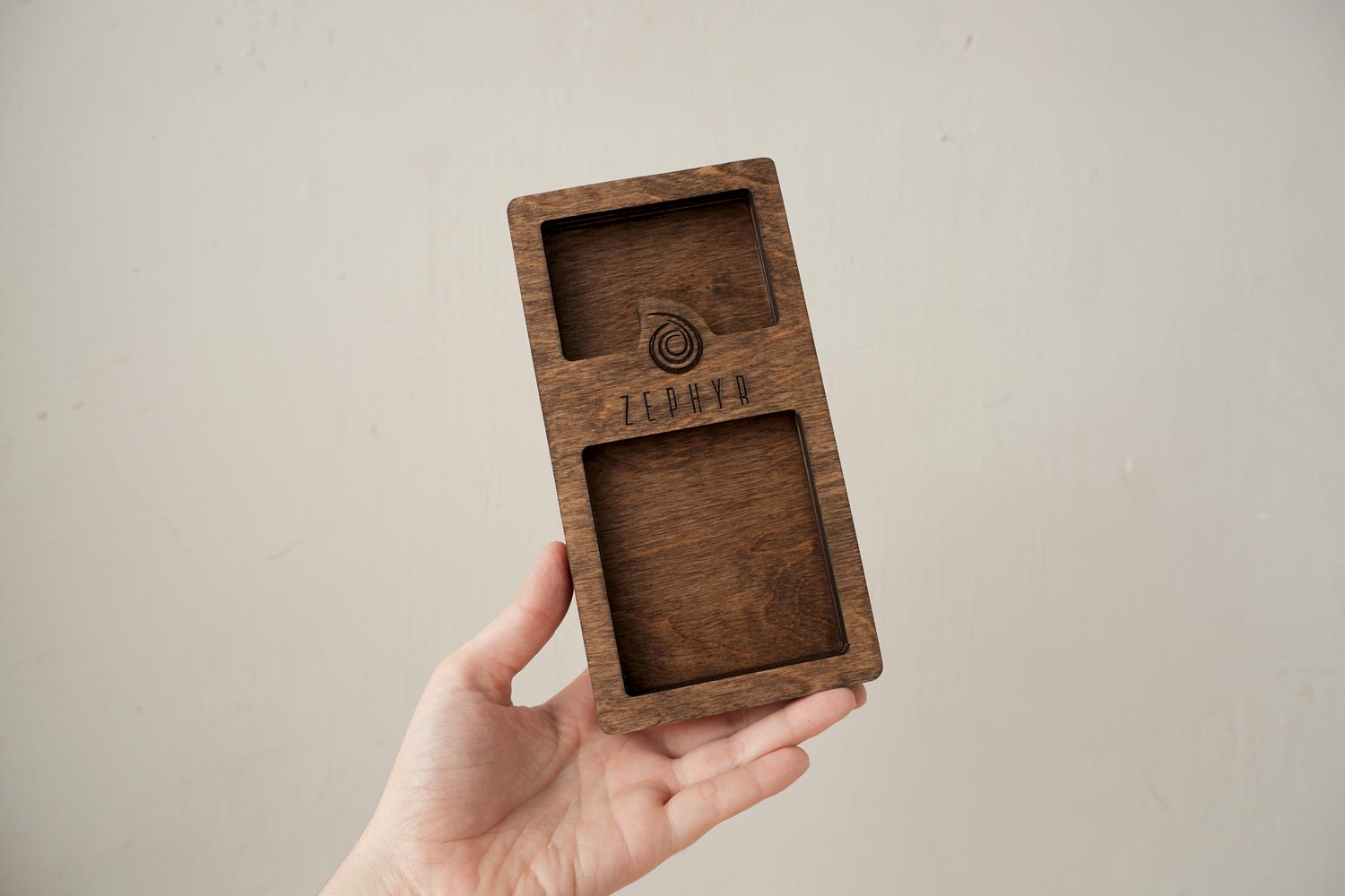 Счетница из дерева - лоток с логотипом