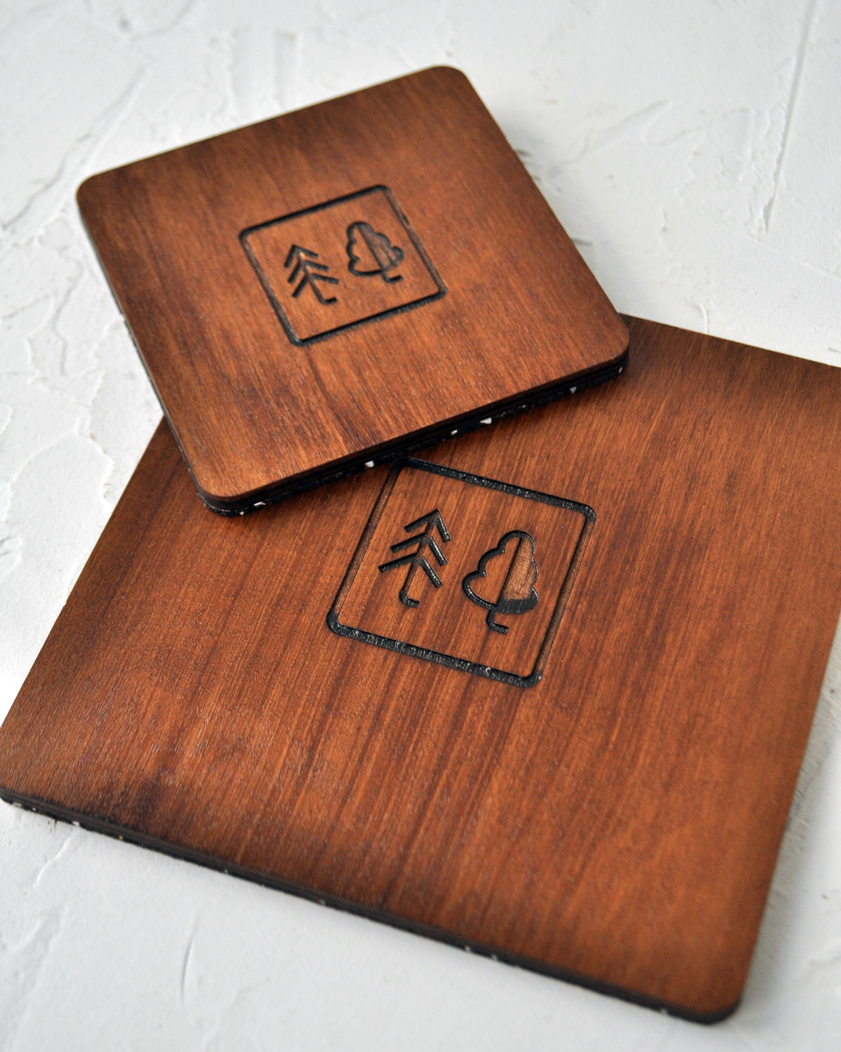 Костеры из дерева с вашей гравировкой