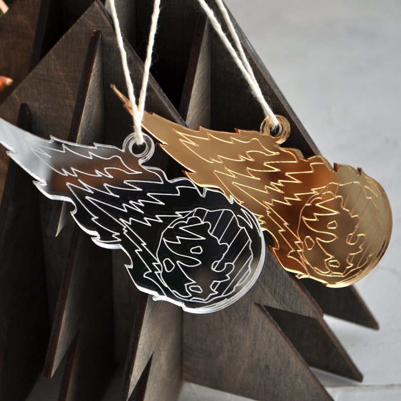 Ёлочная новогодняя игрушка - комета в космосе - купить необычный сибирский сувенир в подарок на Новый год