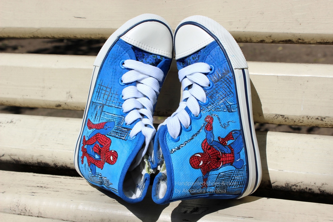 Кеды с росписью "Человек паук"